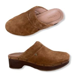 VIONIC Kacie Clogs Suede Toffee